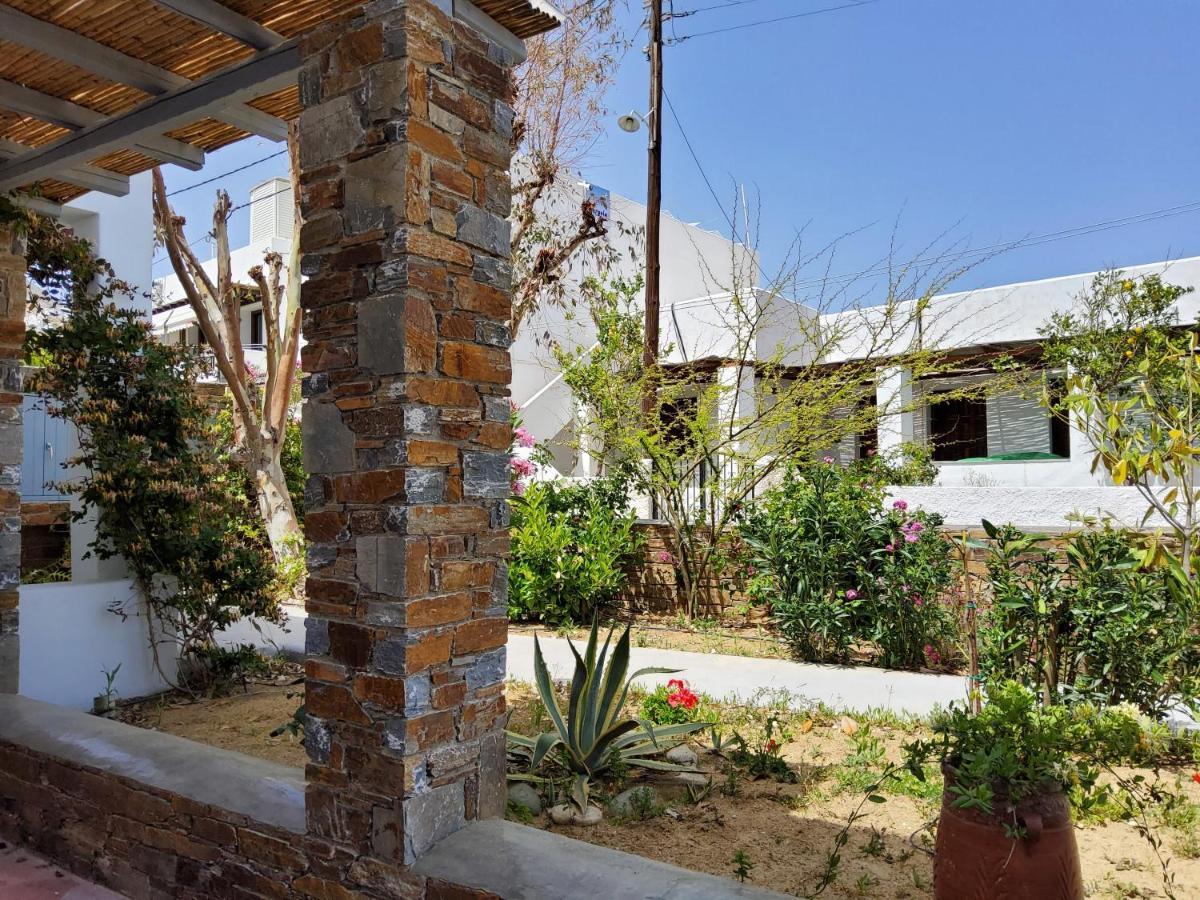 Nefeli Apartment Livadi  Exterior photo